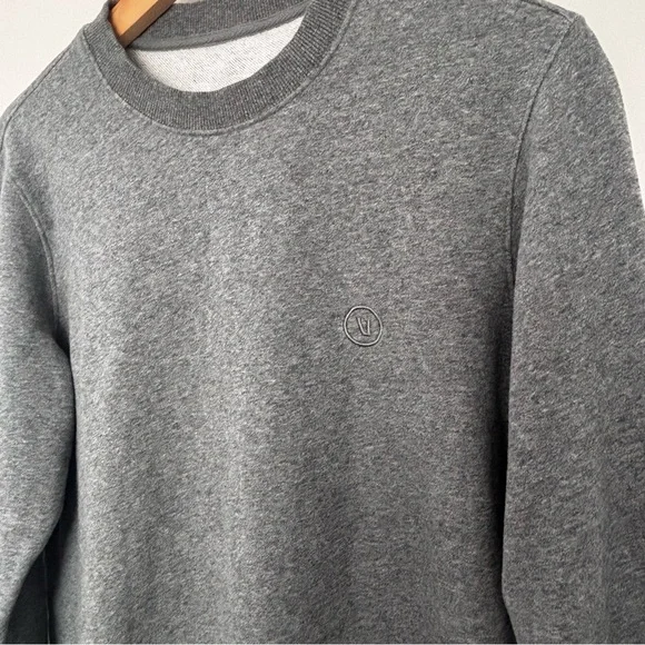 Vuori Cypress Logo Crew Crewneck Sweatshirt Men's Heather Grey Size Large - Picture 7 of 12